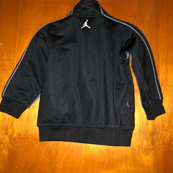 Jordan toddler kids track jacket 18 months - Picture 2 of 3